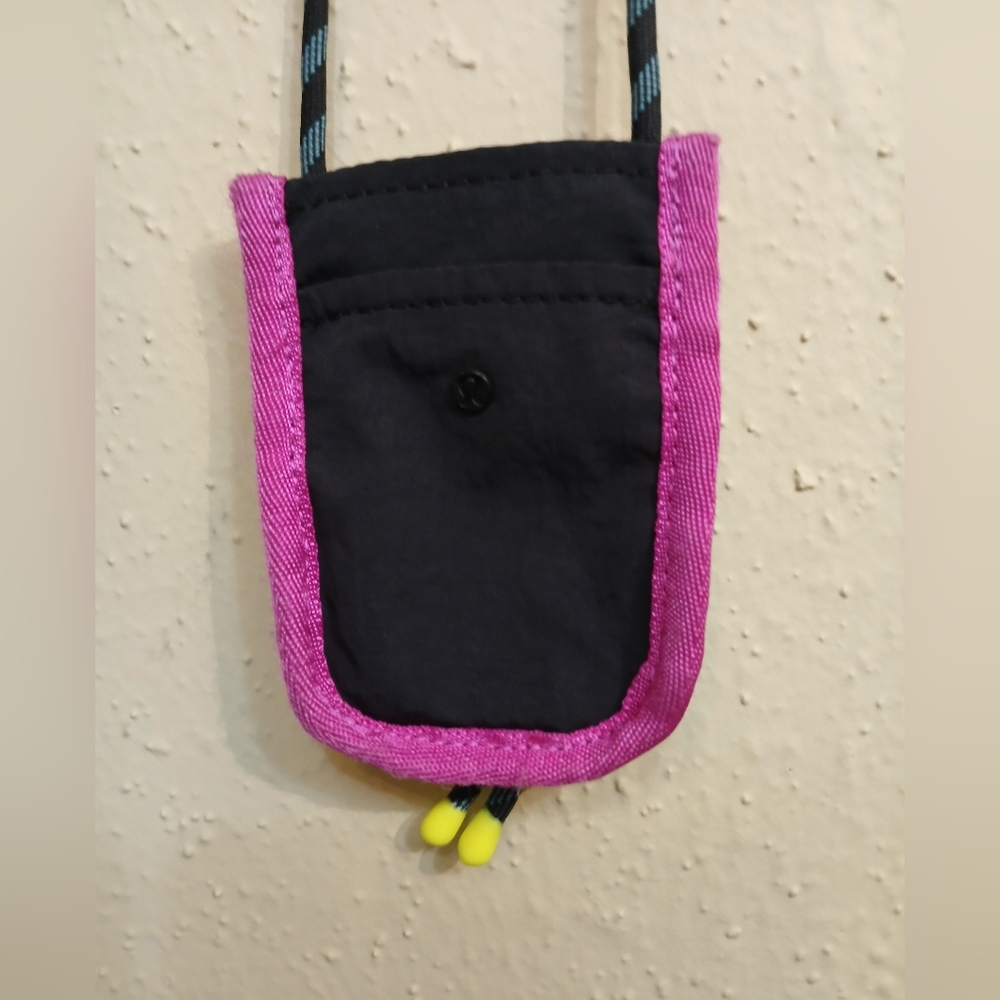 lululemon Black Crossbody Bag with Pink Trim Adjustable Key Holder